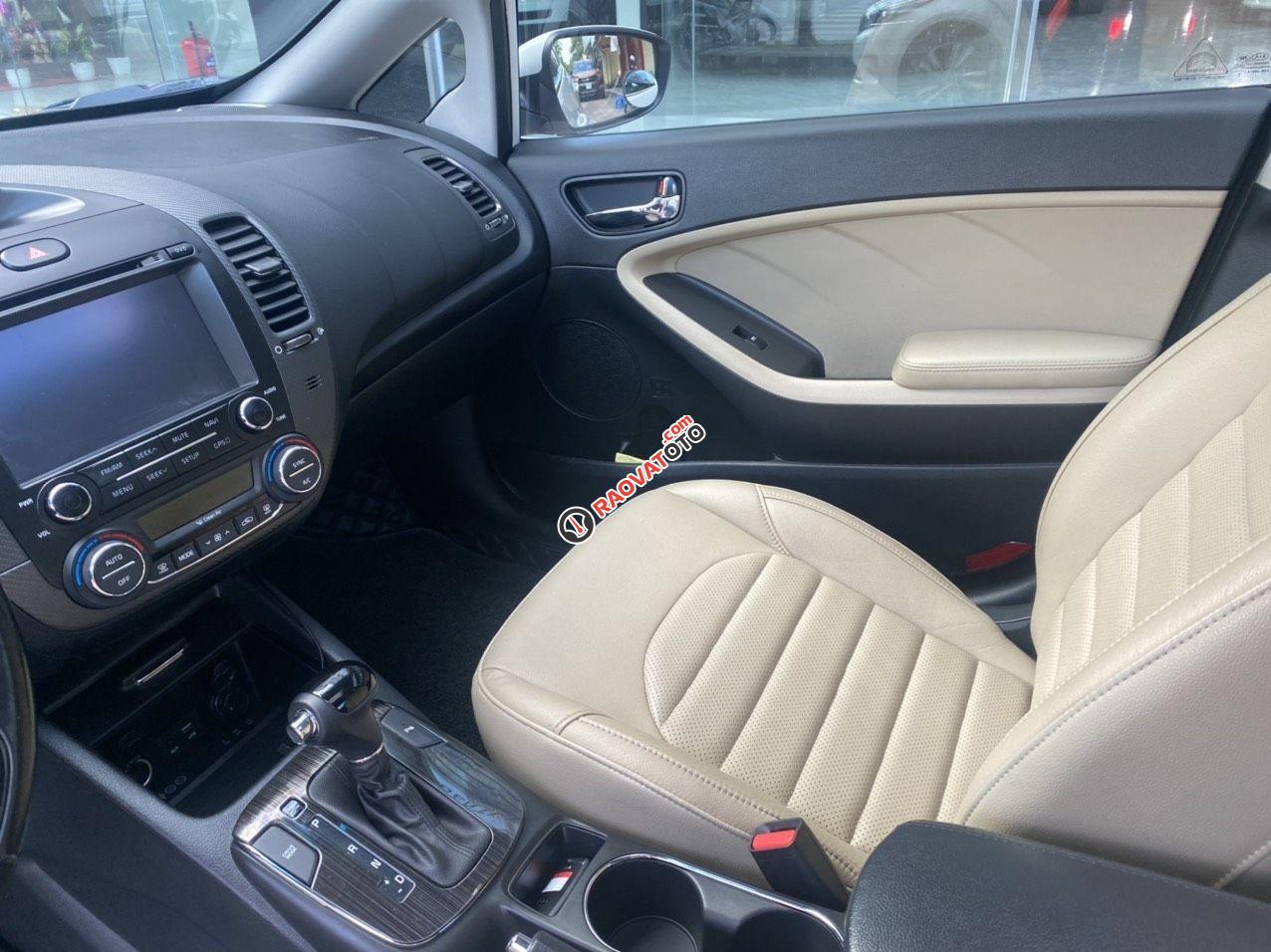 Cần bán gấp Kia Cerato 2.0AT sx năm 2017, giá cạnh tranh-14