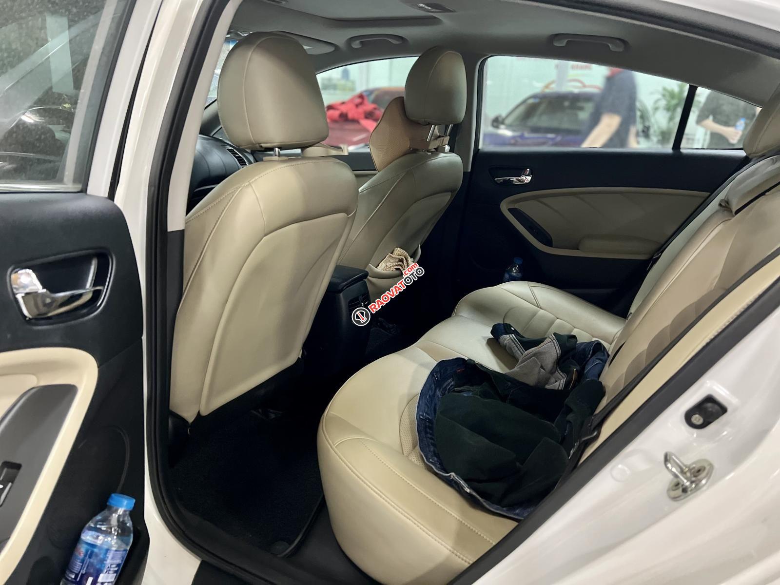 Cần bán gấp Kia Cerato 2.0AT sx năm 2017, giá cạnh tranh-4