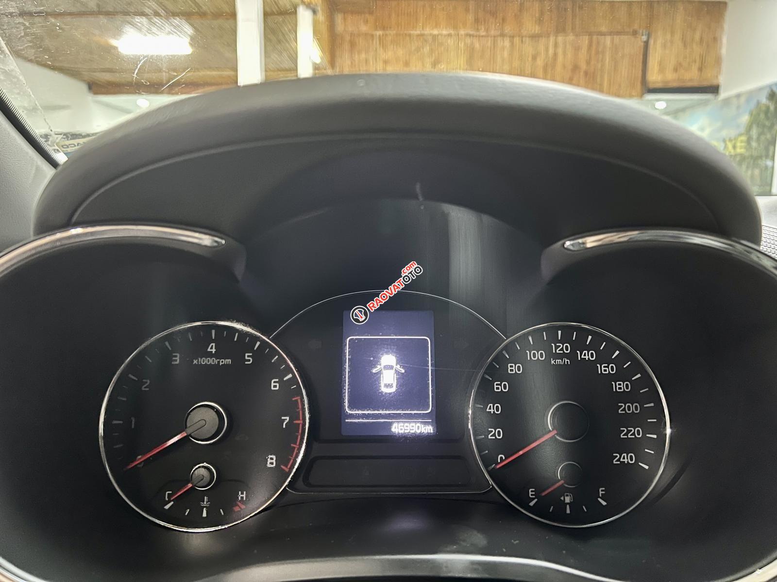 Cần bán gấp Kia Cerato 2.0AT sx năm 2017, giá cạnh tranh-1