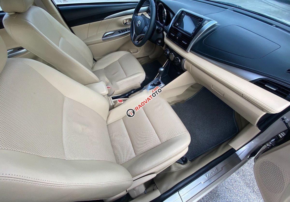 Cần bán xe Toyota Vios 1.5G AT sản xuất 2016, màu vàng  -3