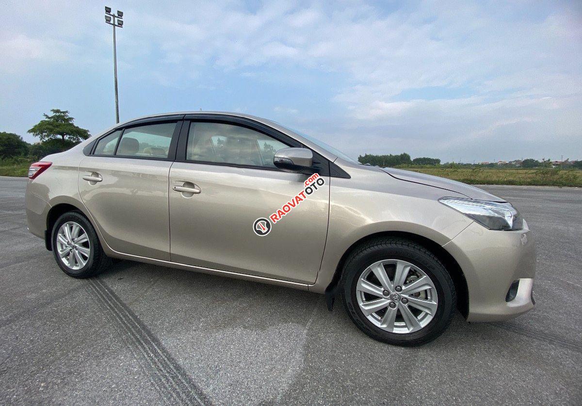 Cần bán xe Toyota Vios 1.5G AT sản xuất 2016, màu vàng  -0