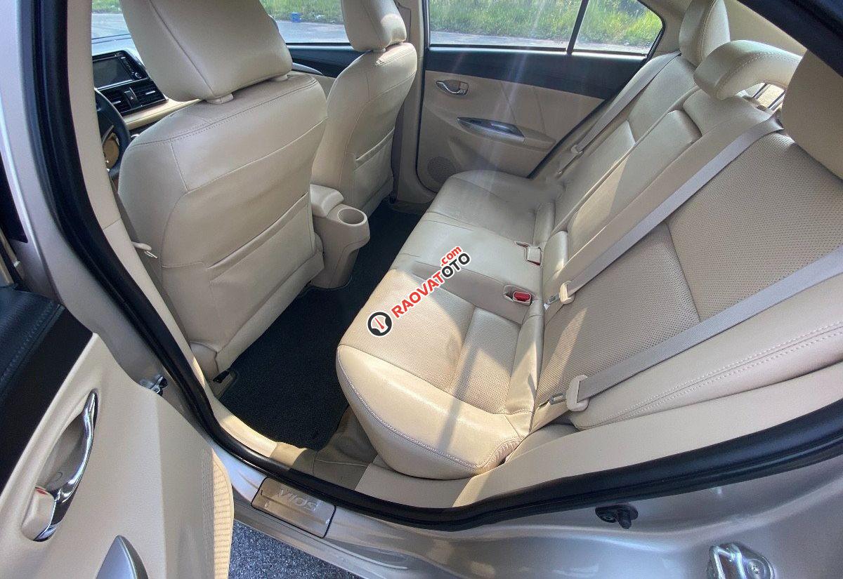Cần bán xe Toyota Vios 1.5G AT sản xuất 2016, màu vàng  -6