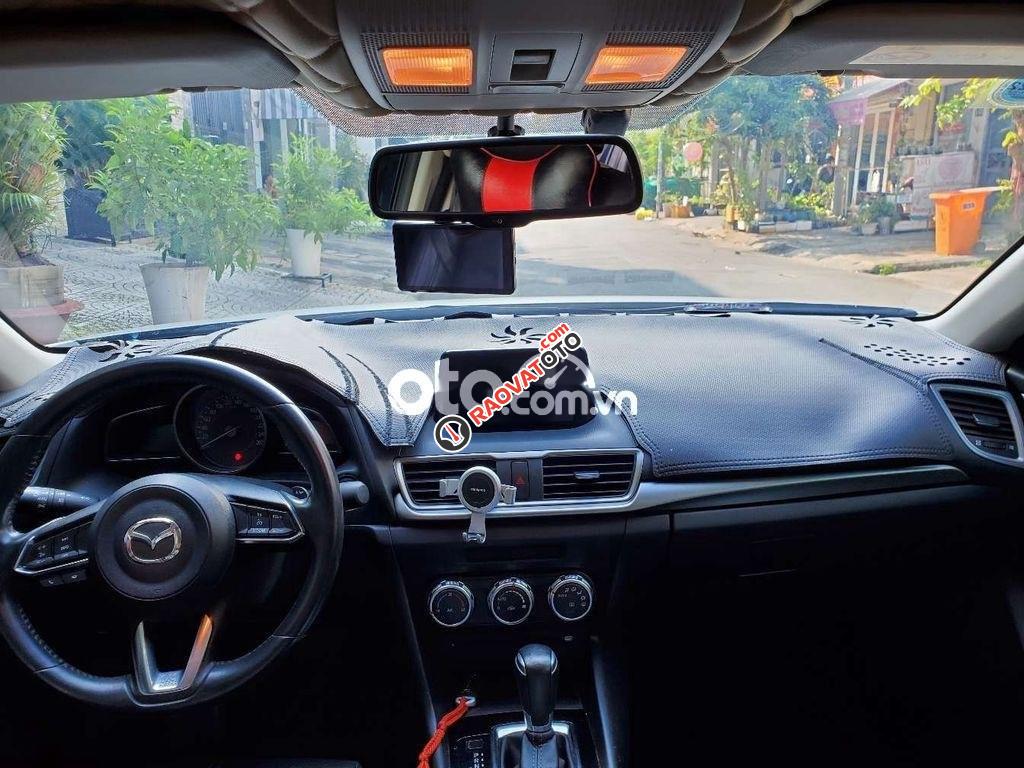Bán Mazda 3 Facelift năm sản xuất 2017, màu xanh-0