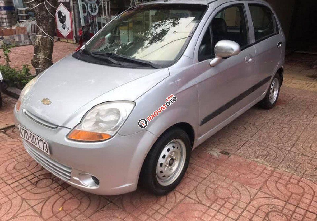 Cần bán gấp Chevrolet Spark Van đời 2009, màu bạc xe gia đình-0