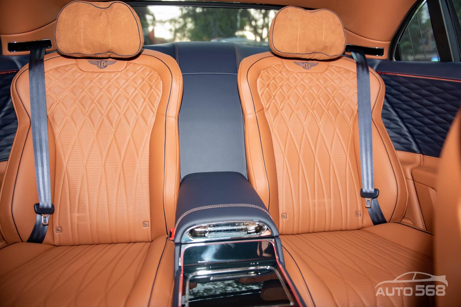 Bán ô tô Bentley Flying Spur V8 04 seats 2022, màu xanh đen, xe giao ngay-8