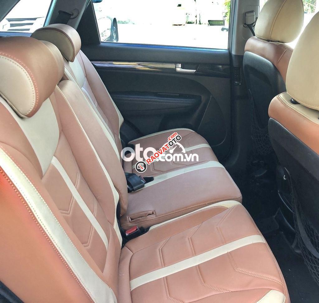 Cần bán lại xe Kia Sorento 2.4GAT đời 2016 xe gia đình-10