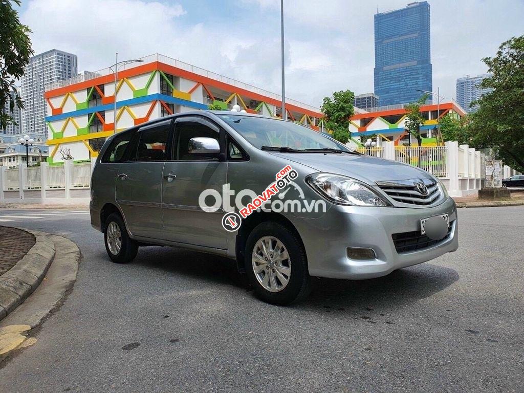 Bán xe Toyota Innova MT đời 2011-6