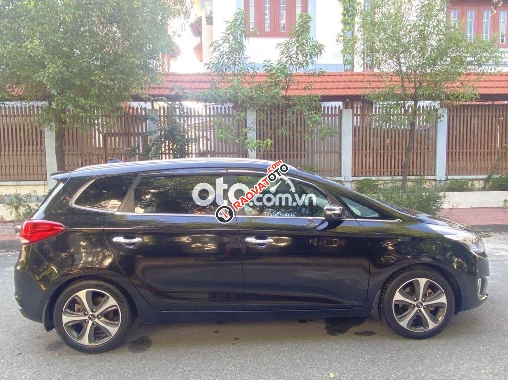 Bán xe Kia Rondo 2.0GAT năm sản xuất 2016, màu đen-9