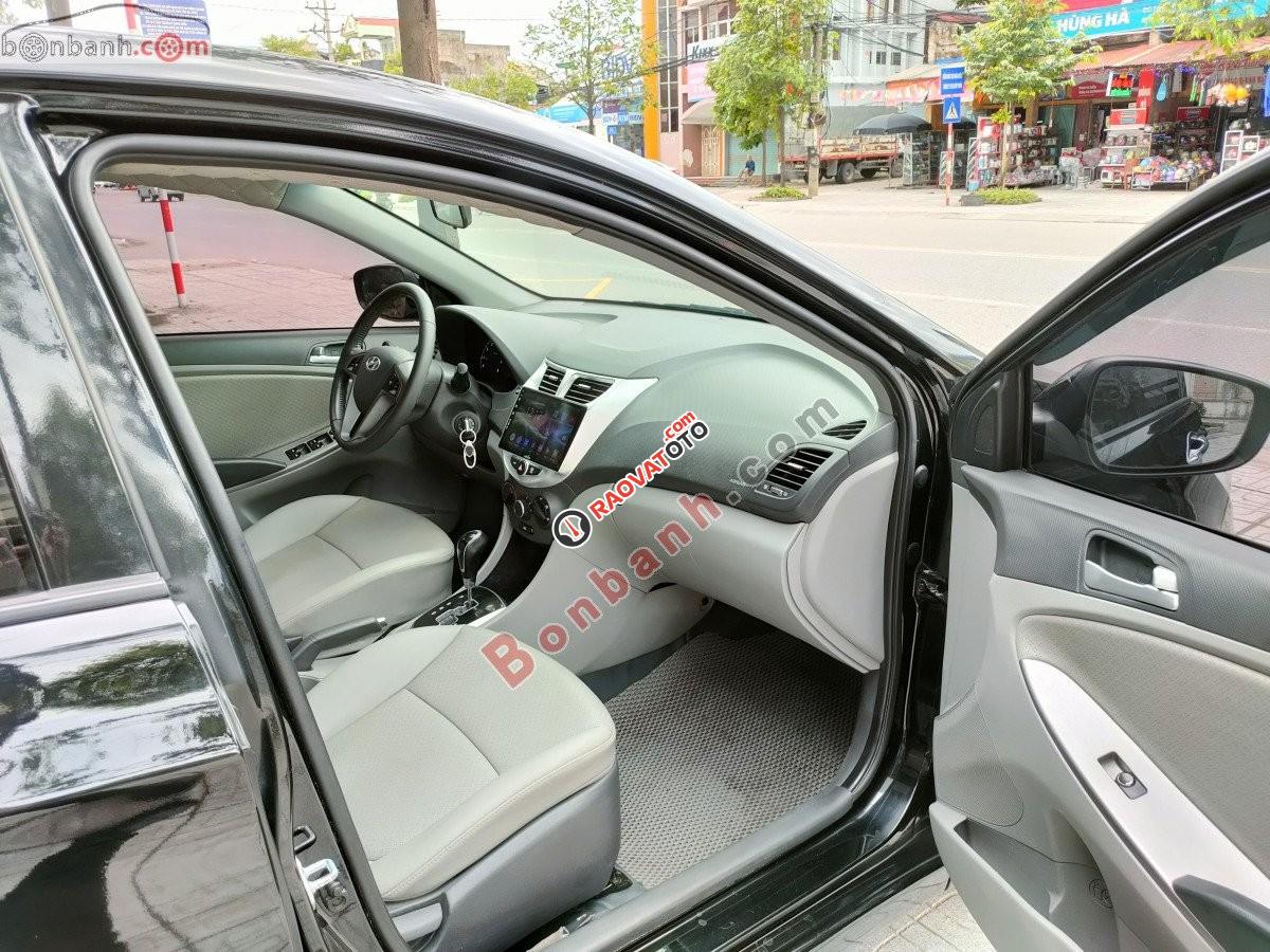 Cần bán xe Hyundai Accent Blue đời 2016, màu đen, xe nhập số tự động-5