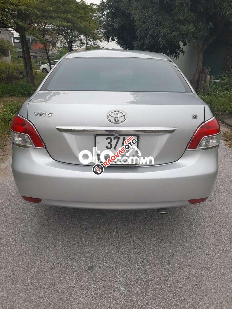 Cần bán Toyota Vios G sản xuất 2010, màu bạc, nhập khẩu nguyên chiếc-2