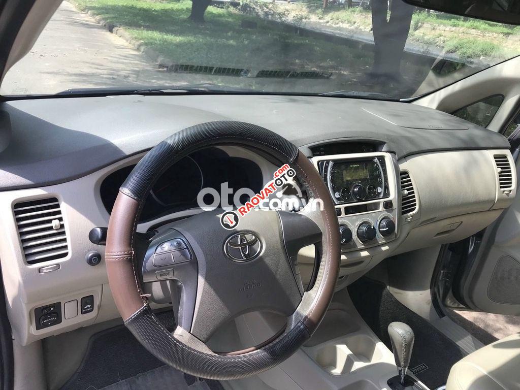 Cần bán gấp Toyota Innova G đời 2016, màu bạc số tự động-0