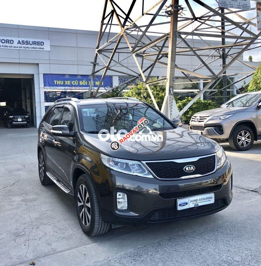 Cần bán lại xe Kia Sorento 2.4GAT đời 2016 xe gia đình-0