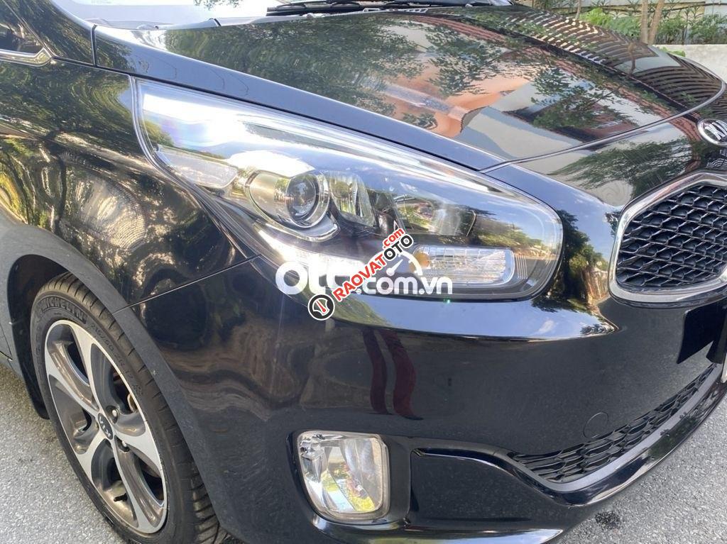 Bán xe Kia Rondo 2.0GAT năm sản xuất 2016, màu đen-11