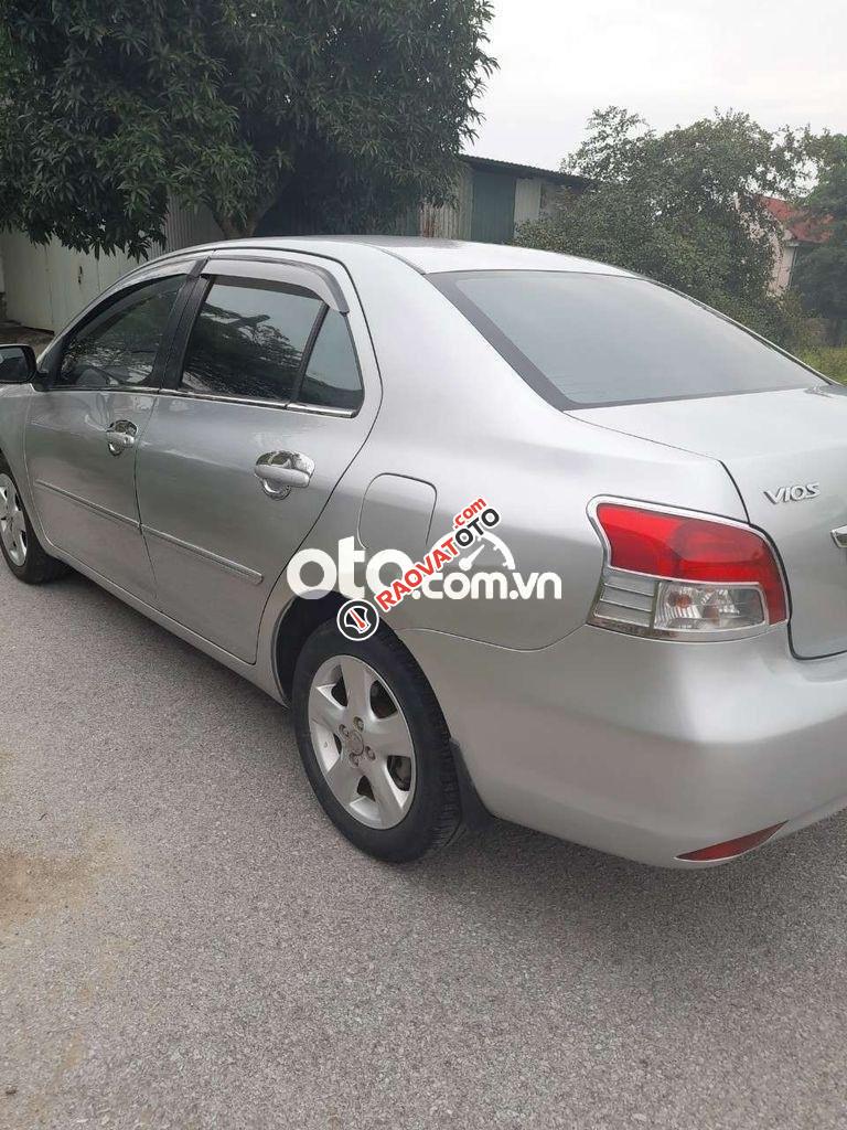 Cần bán Toyota Vios G sản xuất 2010, màu bạc, nhập khẩu nguyên chiếc-7