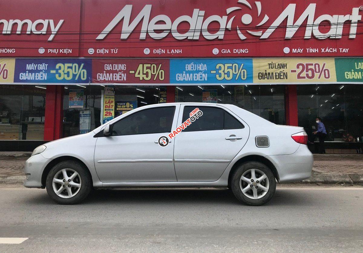 Cần bán gấp Toyota Vios MT đời 2005, màu bạc còn mới -2