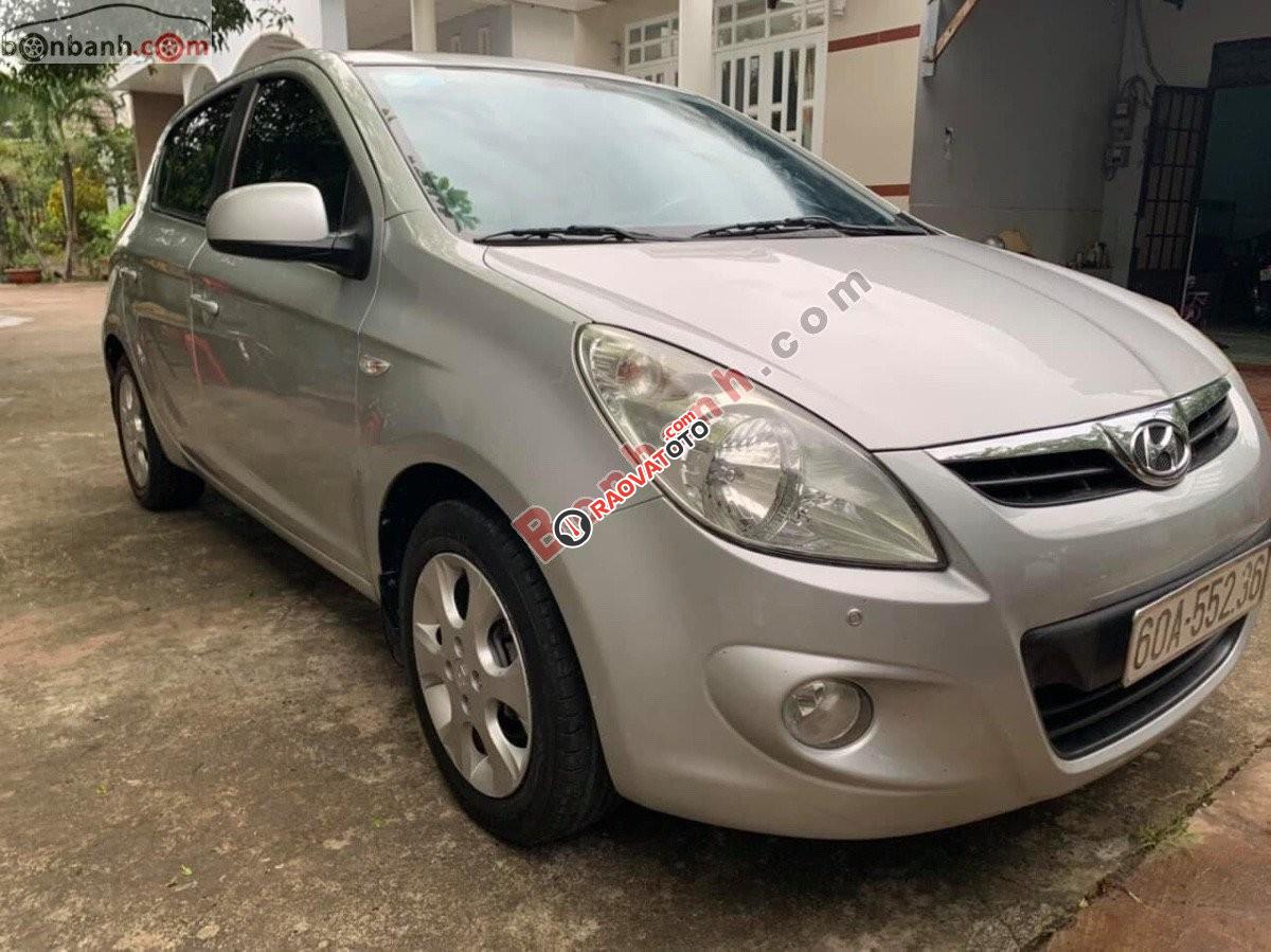 Bán xe Hyundai i20 1.4 AT đời 2010, màu bạc, nhập khẩu giá cạnh tranh-0