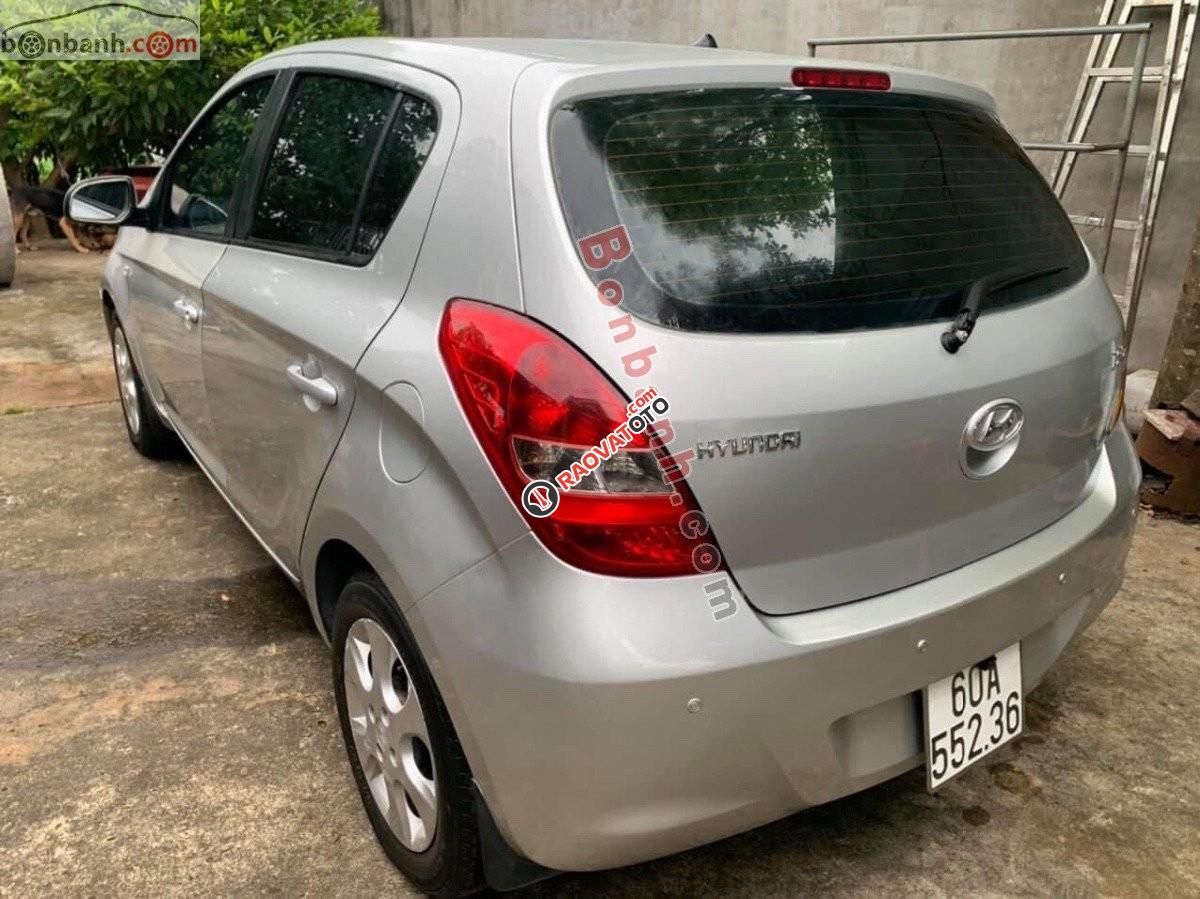 Bán xe Hyundai i20 1.4 AT đời 2010, màu bạc, nhập khẩu giá cạnh tranh-3