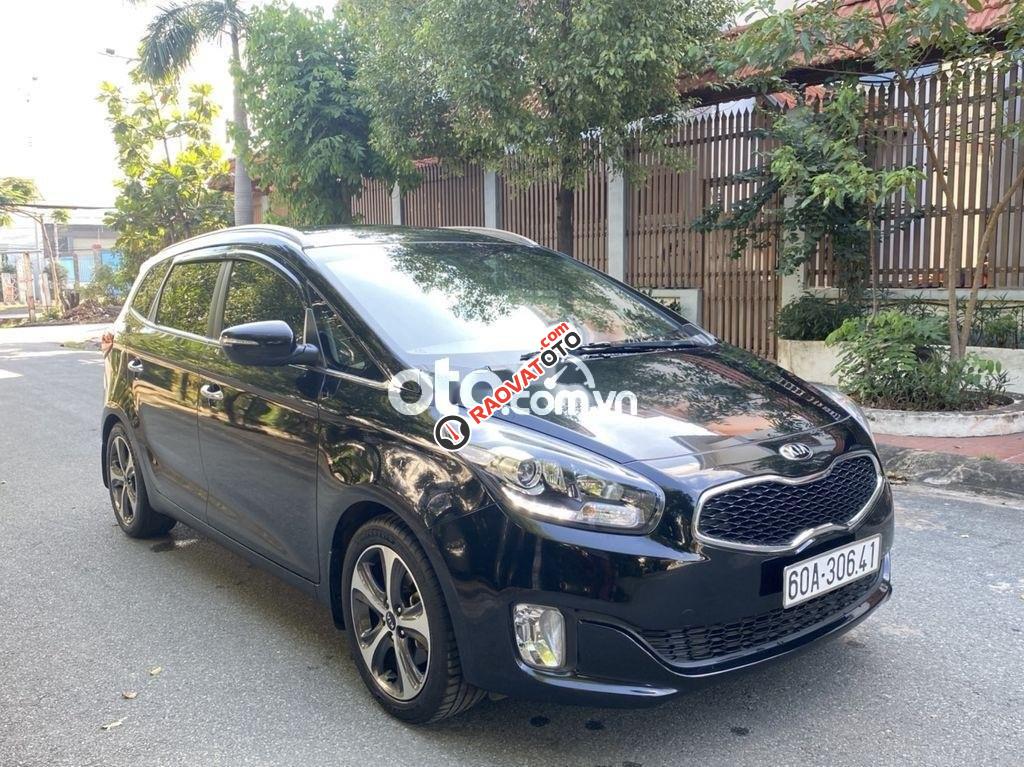 Bán xe Kia Rondo 2.0GAT năm sản xuất 2016, màu đen-1