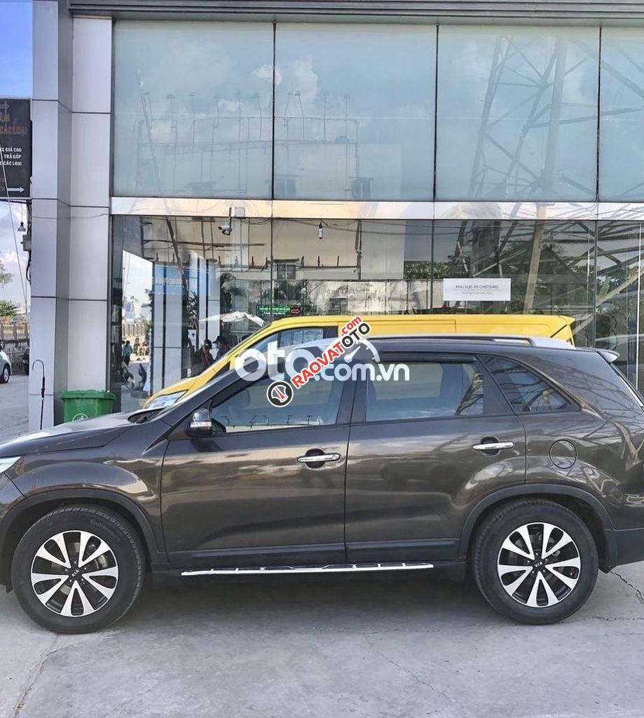 Cần bán lại xe Kia Sorento 2.4GAT đời 2016 xe gia đình-5