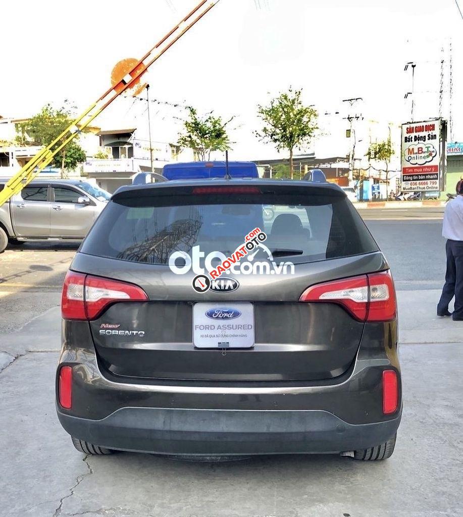 Cần bán lại xe Kia Sorento 2.4GAT đời 2016 xe gia đình-7