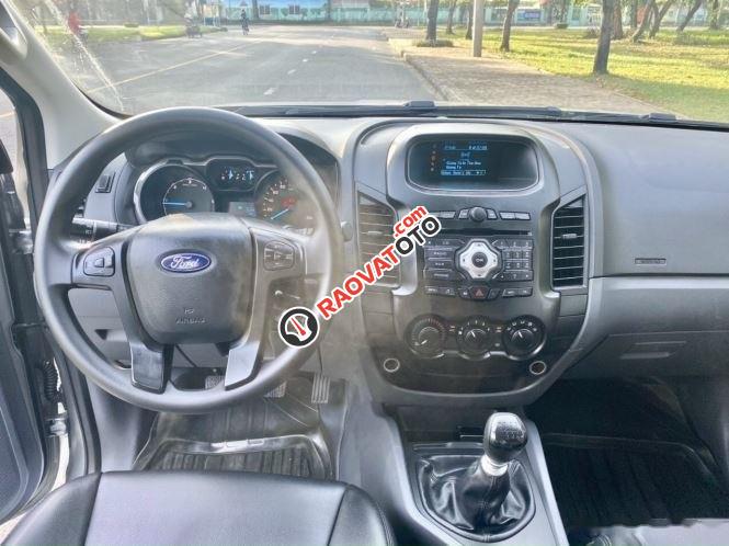Cần bán xe Ford Ranger XLS 2.2L 4x2 MT năm sản xuất 2017, màu xám-2