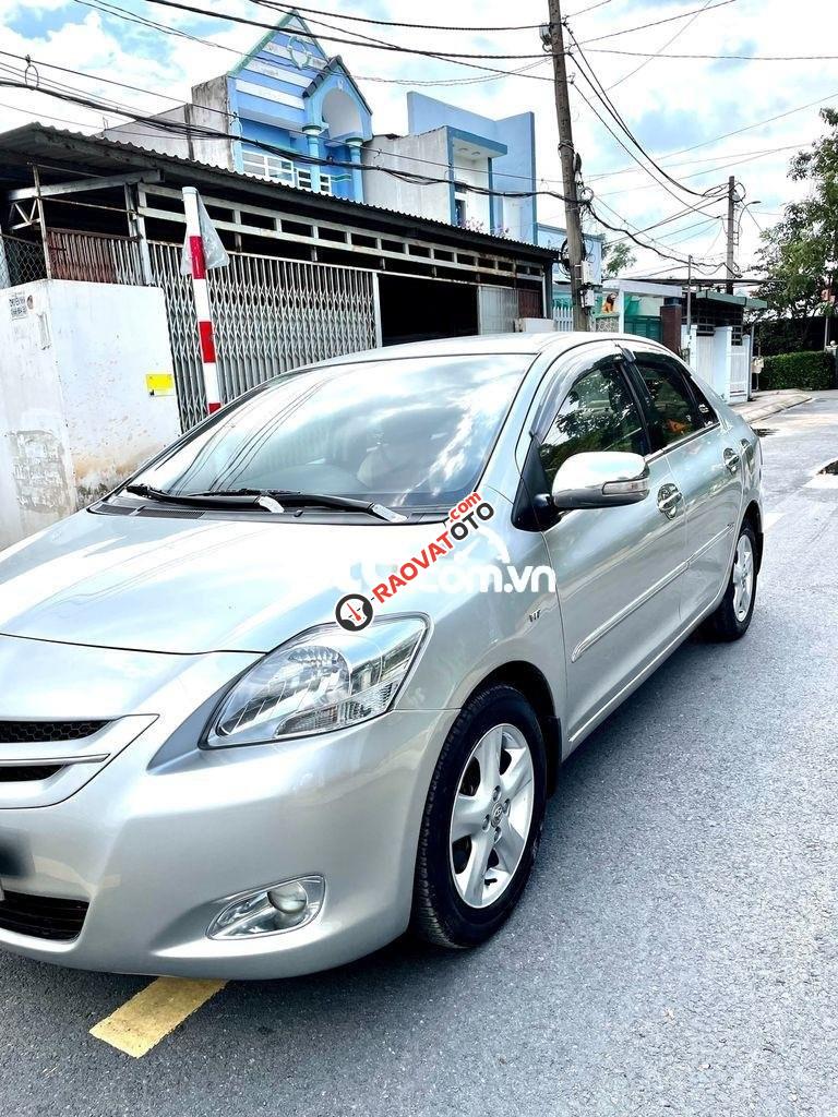 Bán xe Toyota Vios E năm sản xuất 2009, màu bạc số sàn-9