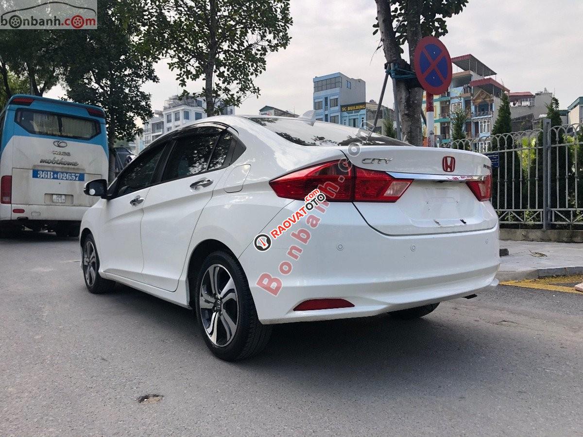 Cần bán gấp Honda City AT năm sản xuất 2016, màu trắng-7