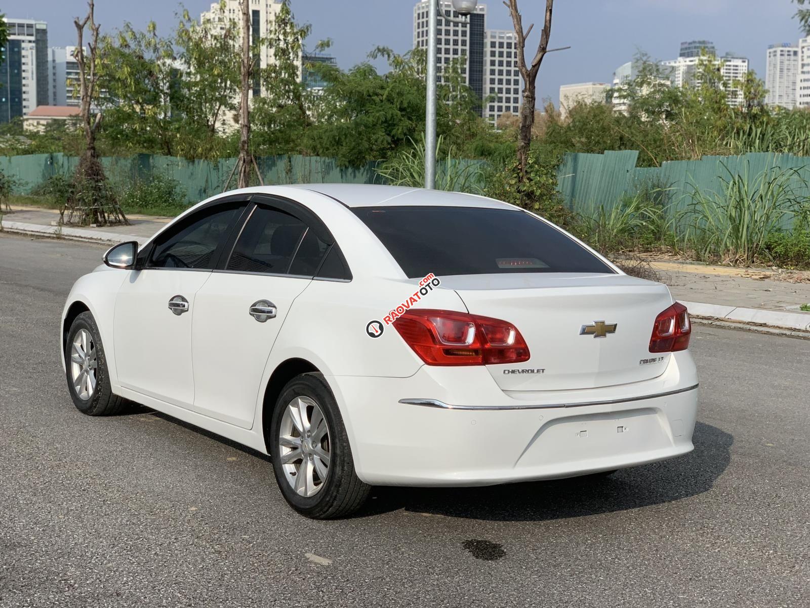 Cần bán lại xe Chevrolet Cruze đăng ký lần đầu 2017 ít sử dụng giá 350tr-8