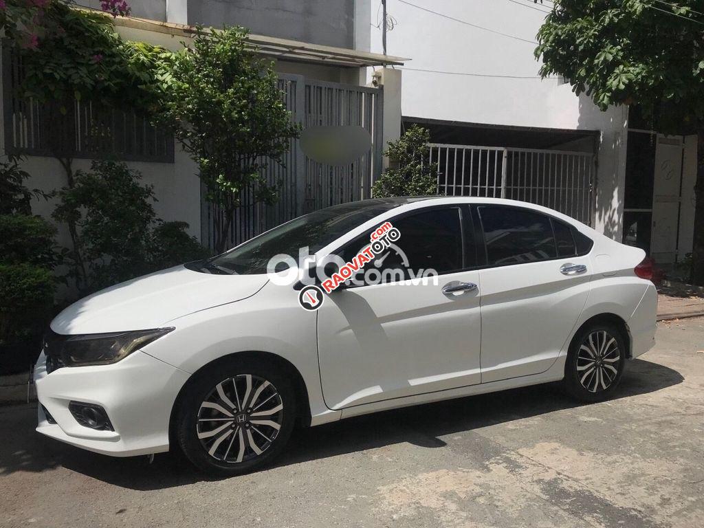 Bán xe Honda City TOP sản xuất năm 2017, màu trắng còn mới, giá tốt-0