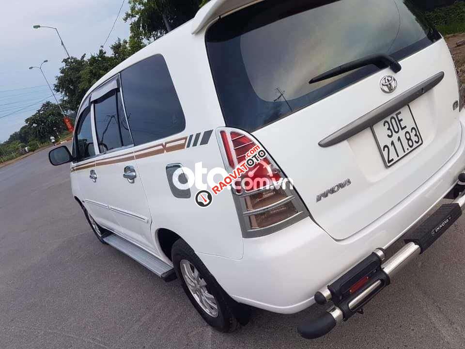 Cần bán xe Toyota Innova J năm 2007, màu trắng-5