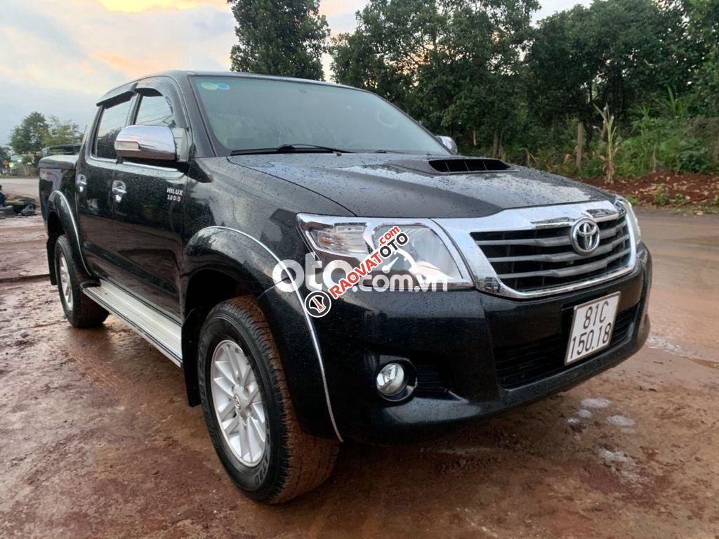 Cần bán lại xe Toyota Hilux G sản xuất 2013, màu đen-8