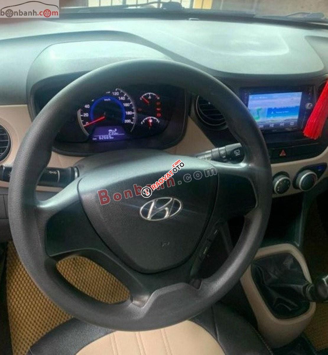 Bán Hyundai Grand i10 1.0 MT Base đời 2017, màu bạc, xe nhập giá cạnh tranh-0