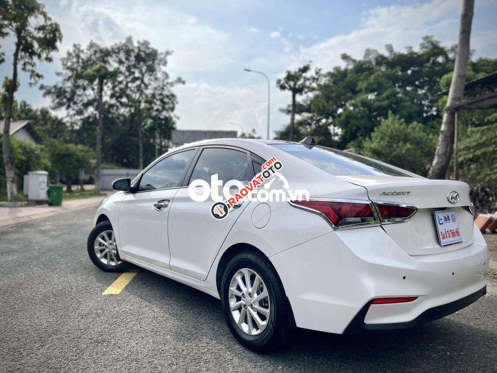 Bán xe Hyundai Avante 1.6MT 2012, màu trắng xe gia đình-5