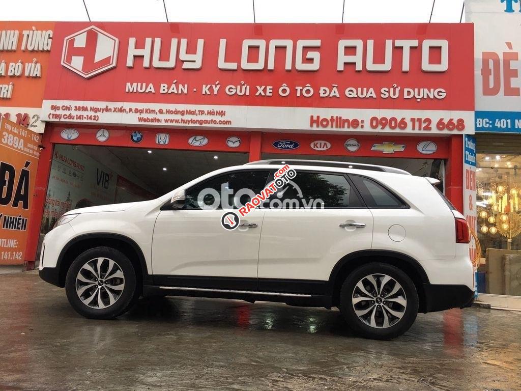 Cần bán xe Kia Sorento DATH sản xuất 2017, màu trắng số tự động -9