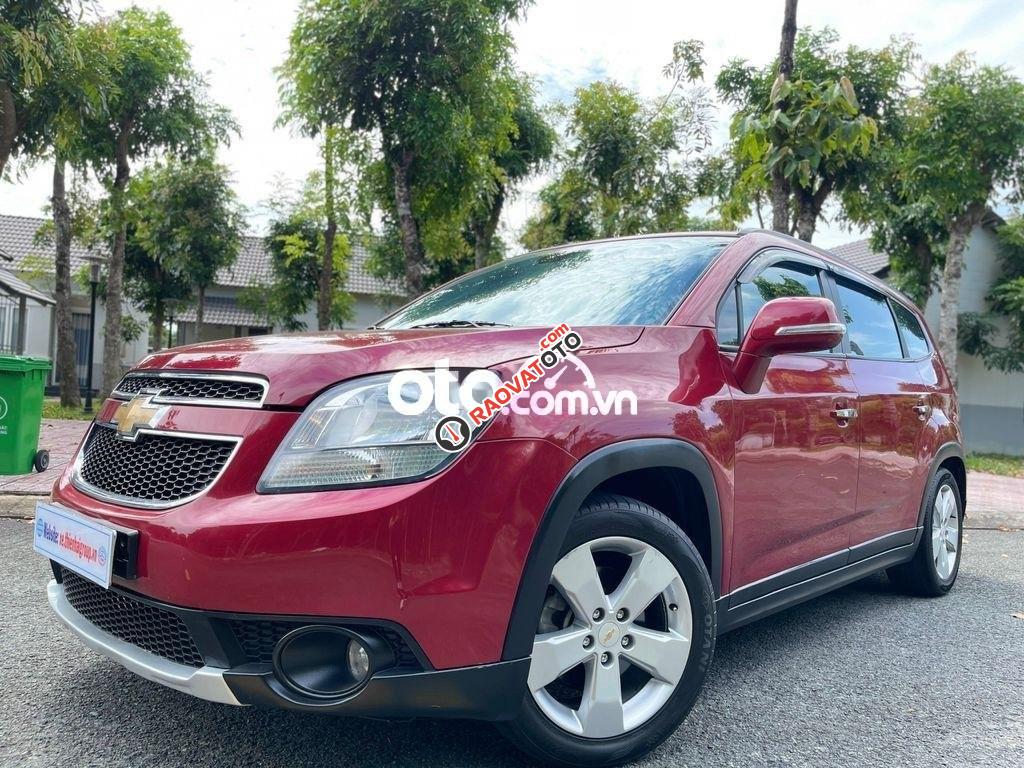 Cần bán gấp Chevrolet Orlando LTZ 1.8 AT đời 2016, màu đỏ xe gia đình-1