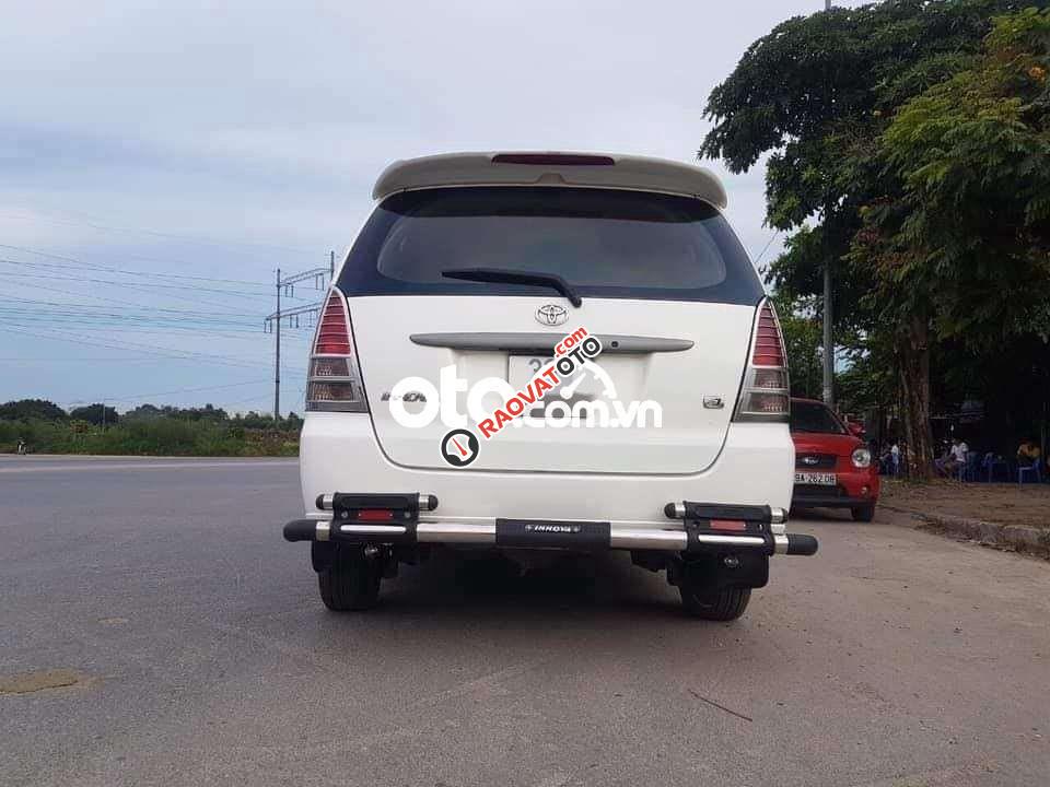 Cần bán xe Toyota Innova J năm 2007, màu trắng-7