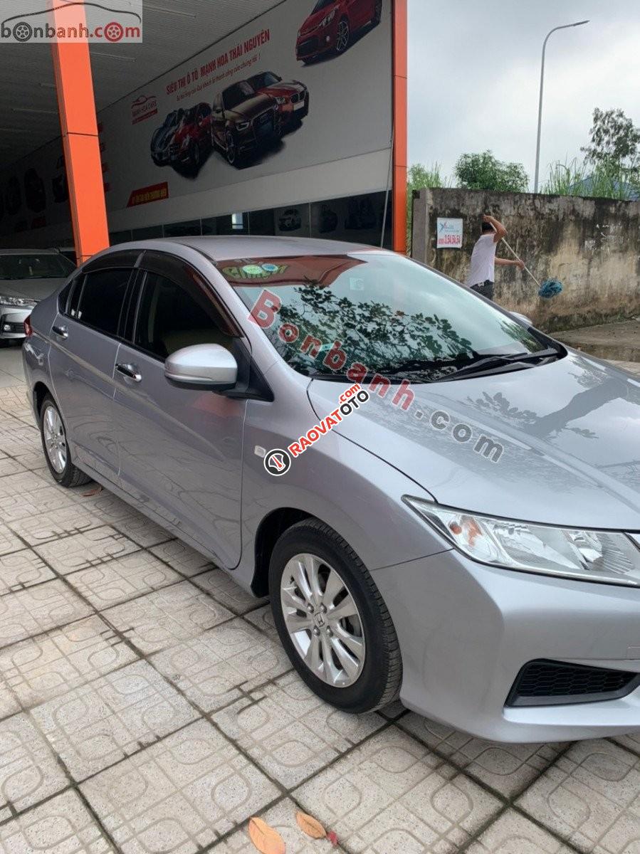 Cần bán xe Honda City 1.5 MT sản xuất năm 2016, màu bạc chính chủ-1