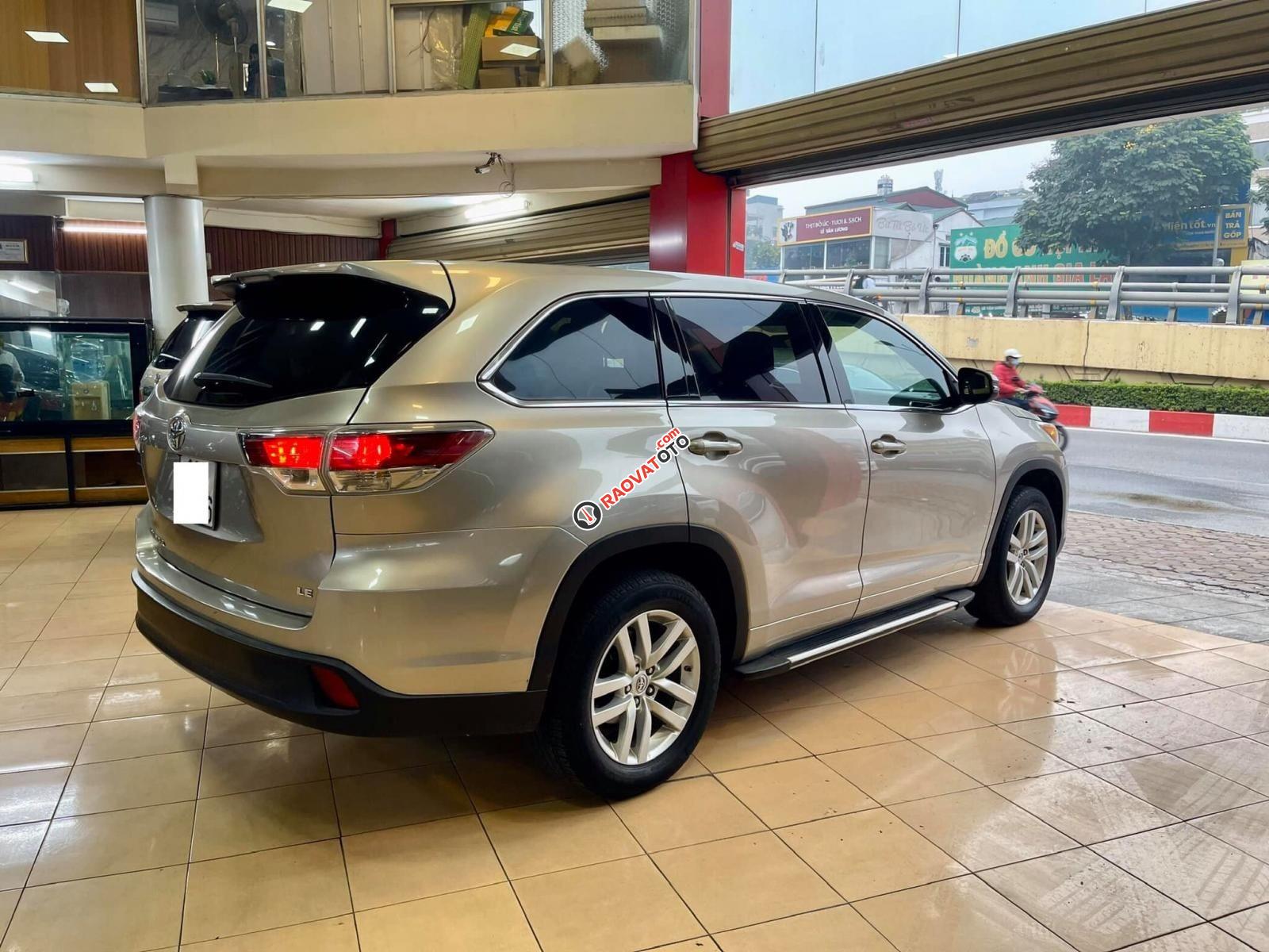 Xe Toyota Highlander LE nhập Mỹ nguyên chiếc sản xuất năm 2014-4