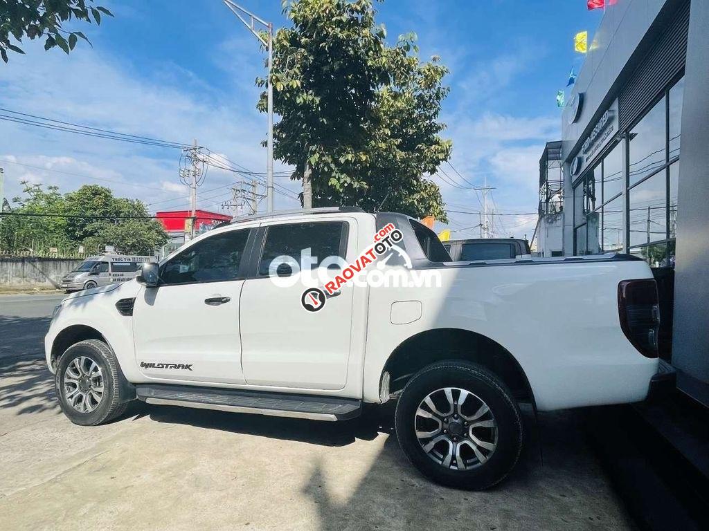 Cần bán lại xe Ford Ranger Wildtrak đời 2018, màu trắng, xe nhập-8