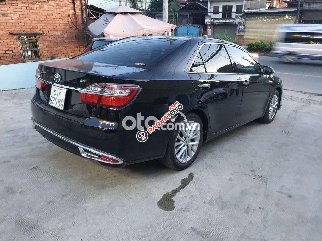 Bán Toyota Camry 2.5G đời 2016, màu đen-3