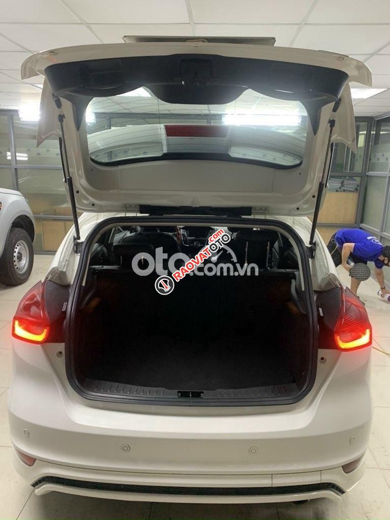 Bán Ford Focus Sport đời 2016, màu trắng-3