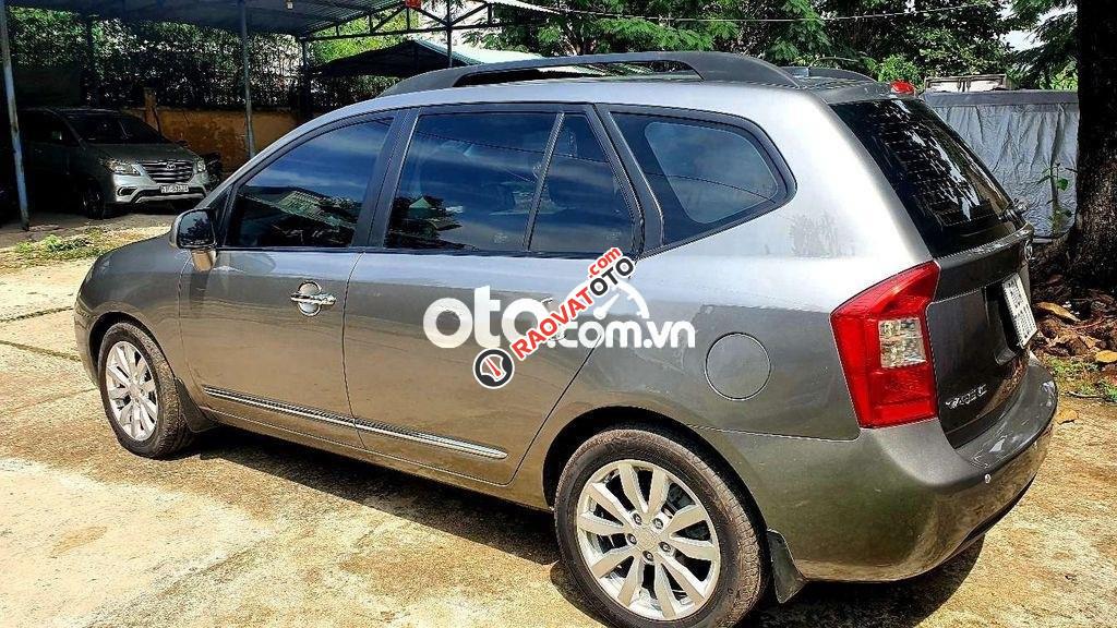 Bán Kia Carens AT năm sản xuất 2010, màu bạc số tự động-2