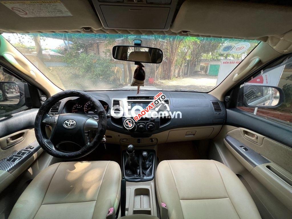 Cần bán Toyota Hilux 3.0G năm 2013, màu bạc, nhập khẩu nguyên chiếc, giá tốt-5