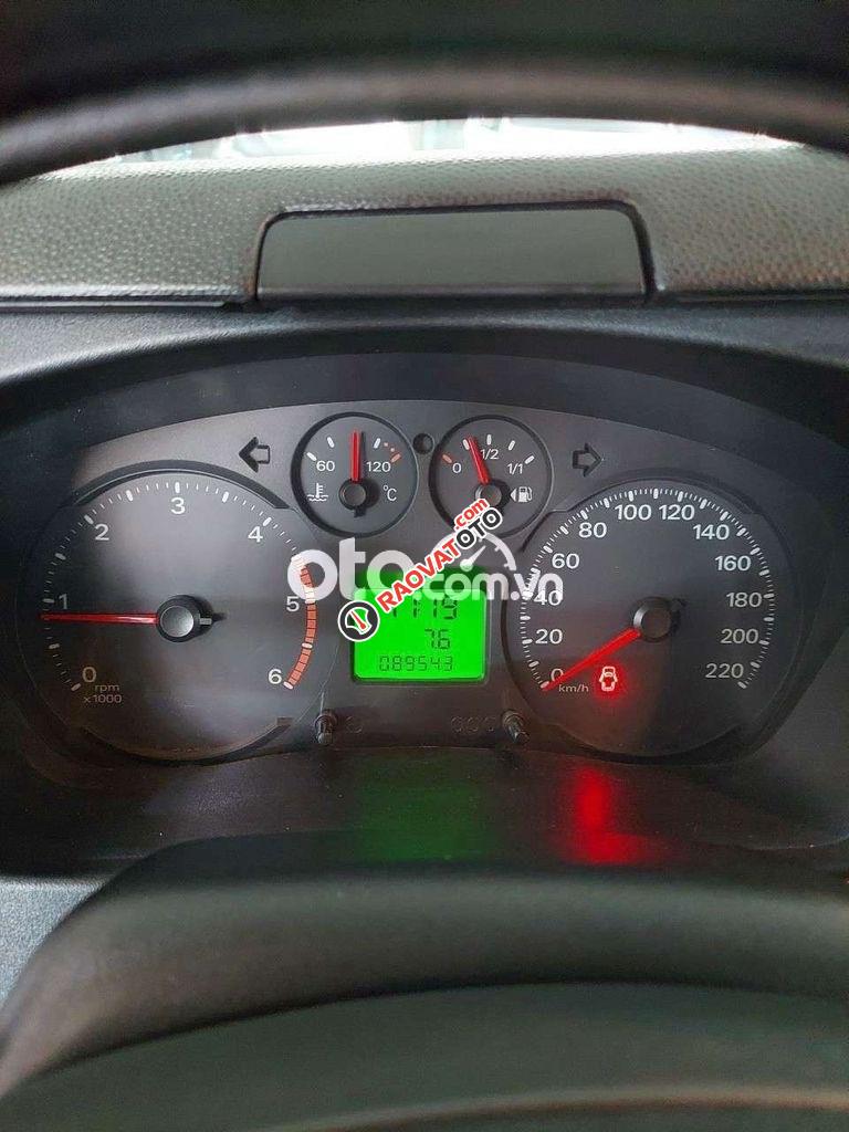 Cần bán lại xe Ford Transit Luxury sản xuất 2017, màu bạc còn mới-10