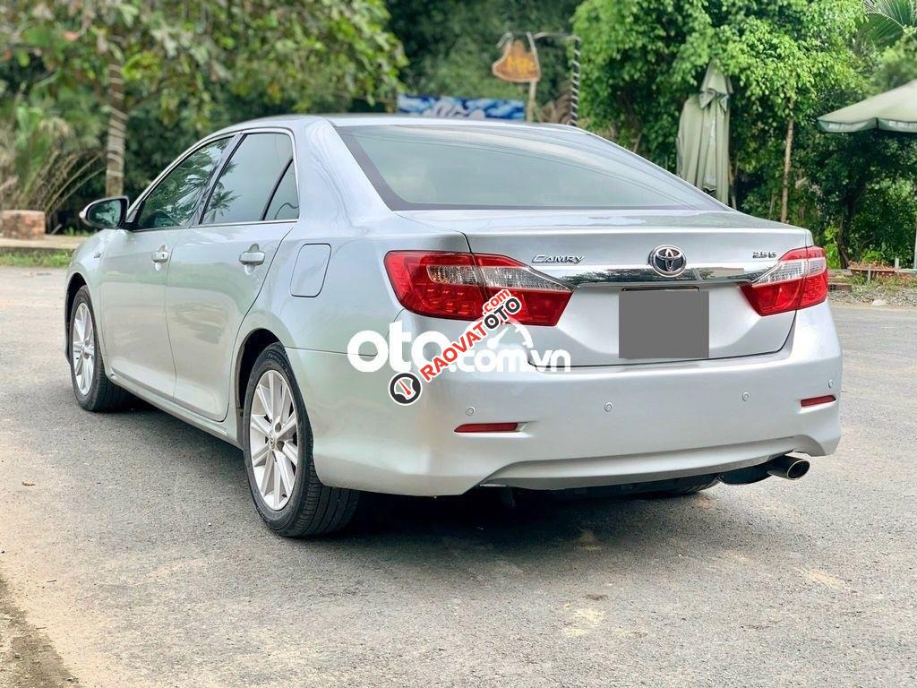 Cần bán Toyota Camry 2.5G năm sản xuất 2013, màu bạc  -8