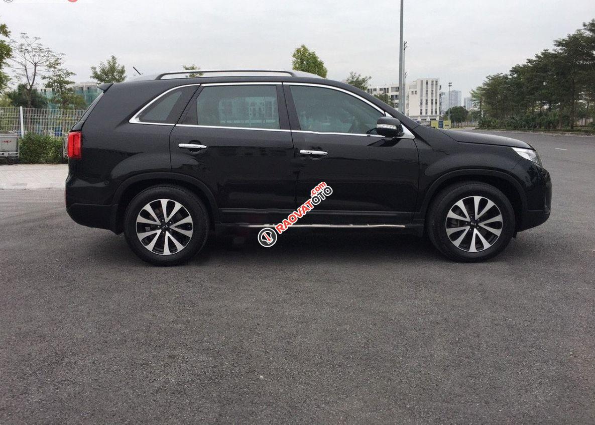 Bán Kia Sorento 2.4 năm 2016, màu đen-1