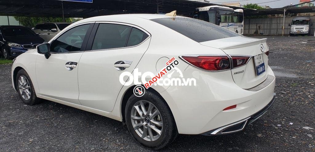 Cần bán gấp Mazda 3 Facelift sản xuất 2017, màu trắng-4