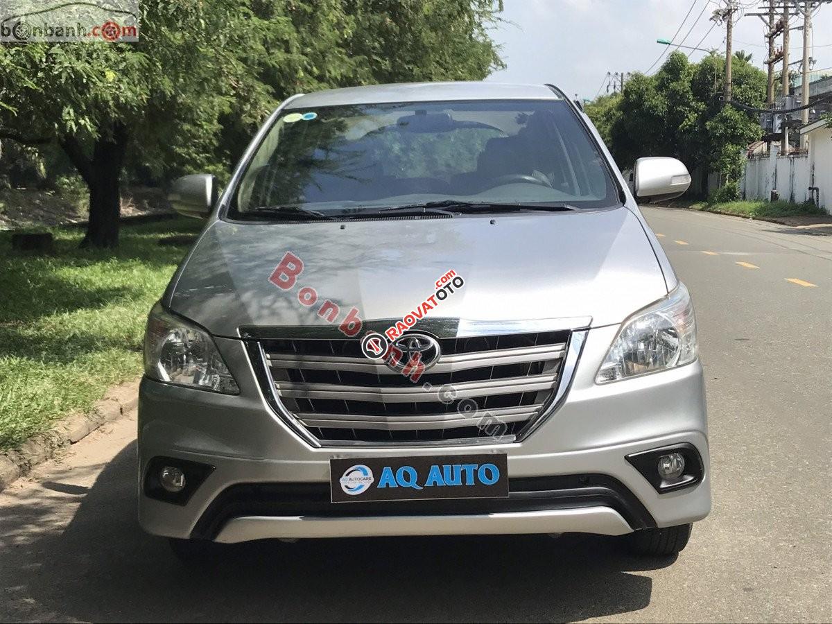 Bán xe Toyota Innova G sản xuất năm 2016, màu bạc, giá tốt-9