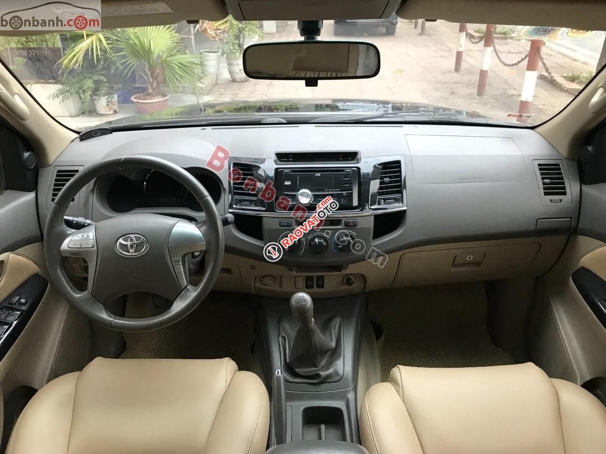 Bán Toyota Fortuner G 2013, màu đen còn mới, 610 triệu-2