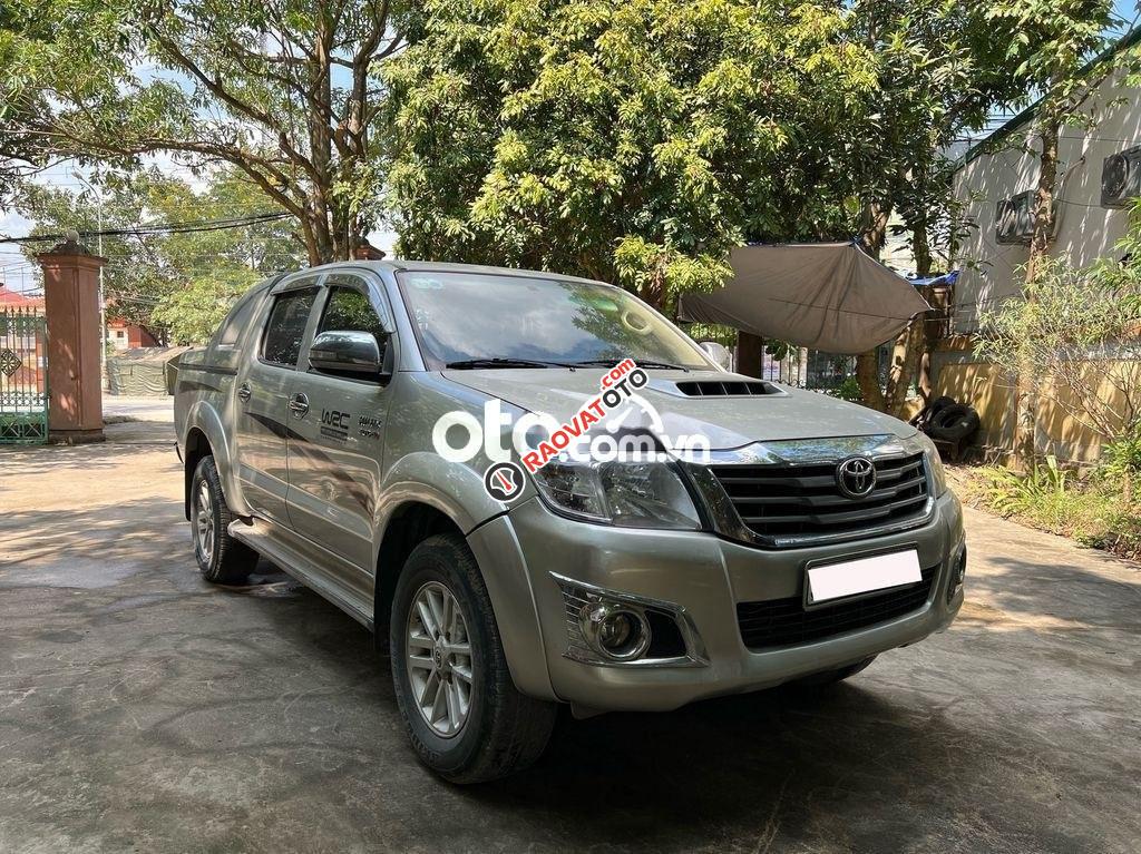 Cần bán Toyota Hilux 3.0G năm 2013, màu bạc, nhập khẩu nguyên chiếc, giá tốt-2